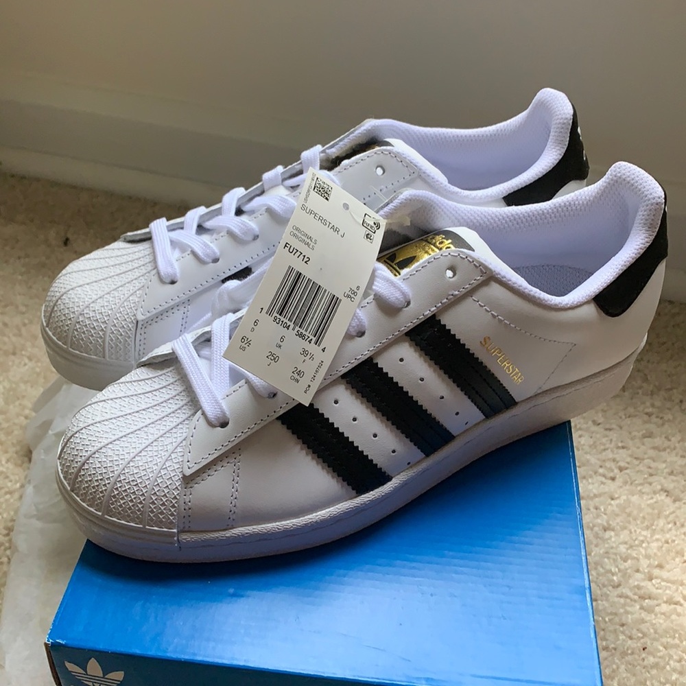Adidas Superstar J